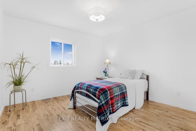 19285B County Rd, House other with 4 bedrooms, 2 bathrooms and 8 parking in Dunvegan ON | Image 21