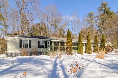 16 Brown Dr, Hinsdale, NH, 03451-2070 | Card Image