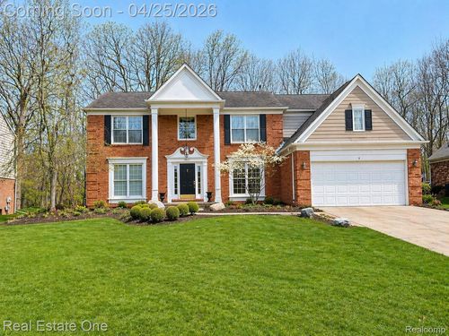 37917 Glengrove Dr, Farmington Hills, MI, 48331-1197 | Card Image