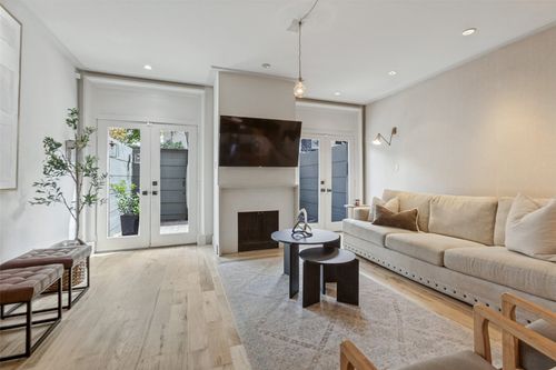 128-3818 N Hall St, Dallas, TX, 75219-4252 | Card Image