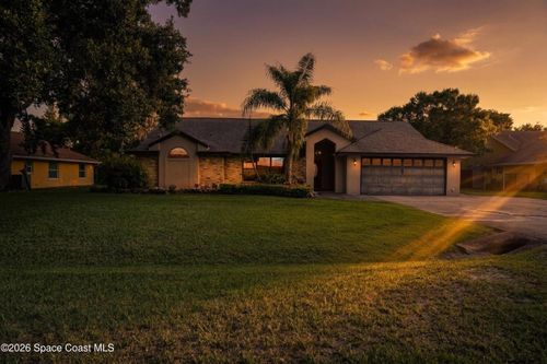 653 Jillotus St, Merritt Island, FL, 32952-5234 | Card Image