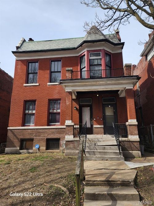 1215 Clara Ave, Saint Louis, MO, 63112-2901 | Card Image