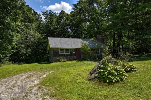 122 West St, Sandisfield, MA, 01255-9795 | Card Image
