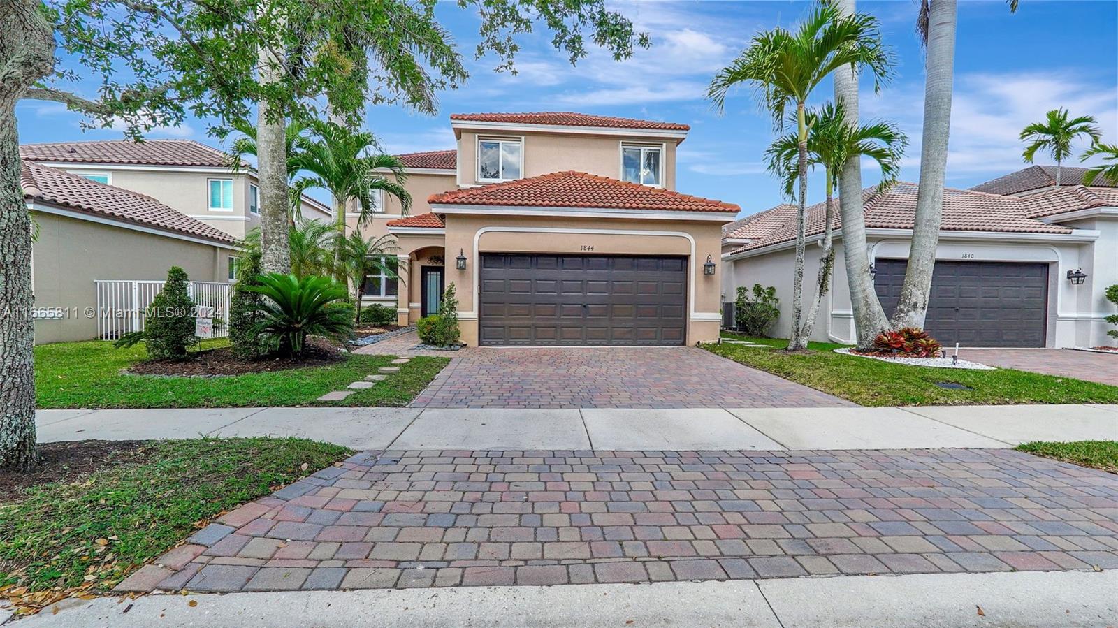 Aspen Ln, Weston, FL 33327