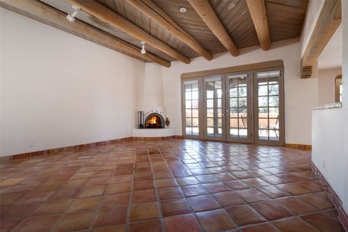 802-3101 Old Pecos Trl, Santa Fe, NM, 87505-9094 | Card Image