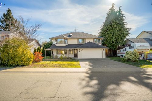 584 Torrence Rd, Comox, BC, V9M3L5 | Card Image