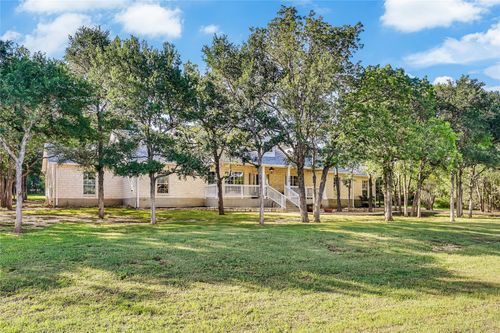136 Territory Dr, Bastrop, TX, 78602-3564 | Card Image