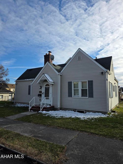 815 N 4th St, Altoona, PA, 16601-5709 | Card Image