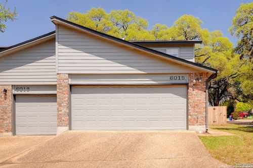 6015 Loch Maree, San Antonio, TX, 78240-4995 | Card Image
