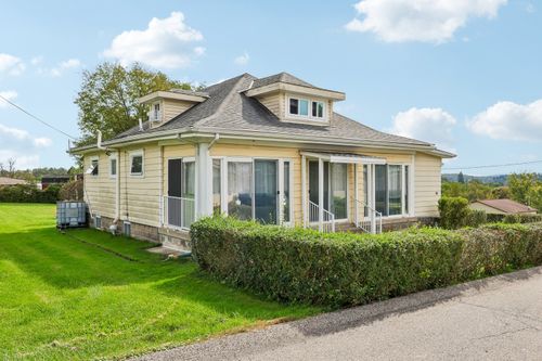 107 Hillview Rd, Jefferson Hills, PA, 15025-3319 | Card Image
