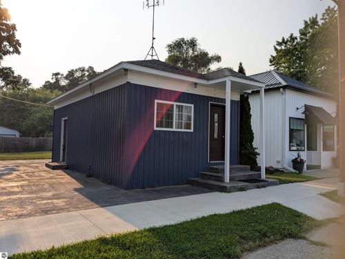 3259 N Woodruff Rd, Weidman, MI, 48893-8751 | Card Image