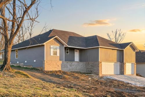 105 Northview Ter, Ash Grove, MO, 65604-8725 | Card Image