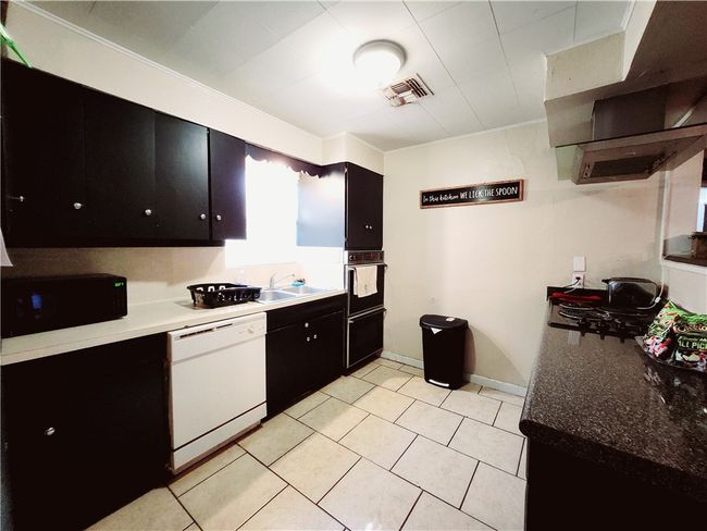 3617 Santa Fe St, House other with 3 bedrooms, 2 bathrooms and null parking in Corpus Christi TX | Image 8