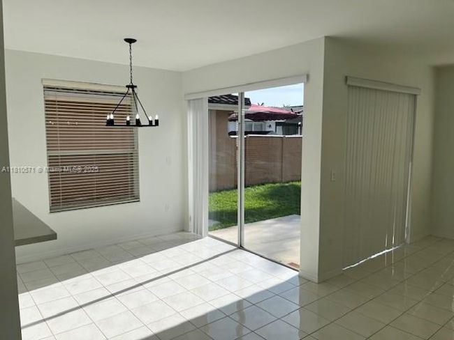 0 - 6983 Sw 161 St Pl, House other with 3 bedrooms, 3 bathrooms and null parking in Miami FL | Image 15