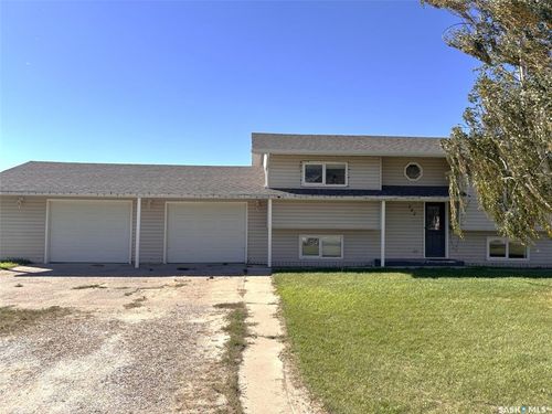 702 2nd Street, Hanley, SK, S0G2E0 | Card Image