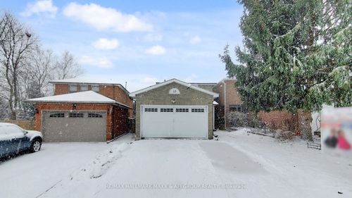 13 Don Head Village Blvd, Richmond Hill, ON, L4C7M3 | Card Image