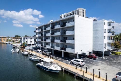 405-3642 Ne 171st St, North Miami Beach, FL, 33160-3008 | Card Image