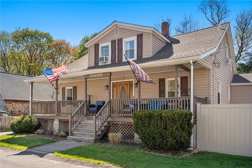 16 Elizabeth Ave, Smithfield, RI, 02917-2810 | Card Image