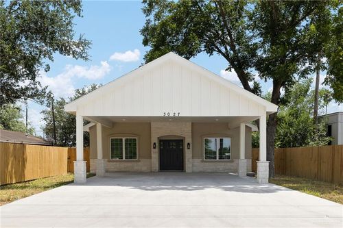 3027 W 6th St, Weslaco, TX, 78596-8915 | Card Image