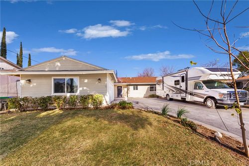22327 Espuella Dr, Saugus, CA, 91350-2319 | Card Image