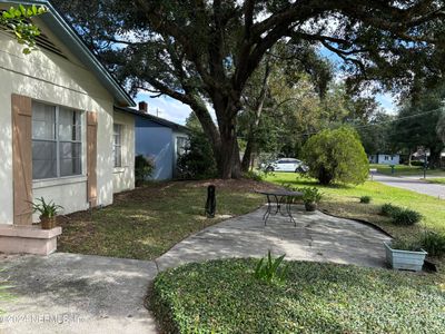 5061 Lawnview Street, Home with 5 bedrooms, 3 bathrooms and null parking in Jacksonville FL | Image 2