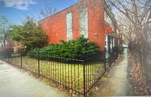 d-7544 Yates Blvd, Chicago, IL, 60649-3350 | Card Image