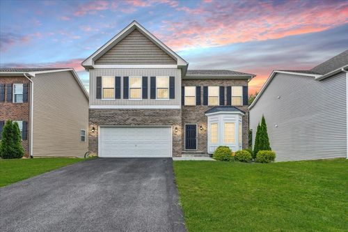 8356 Leighburn Dr, Roanoke, VA, 24019-1191 | Card Image