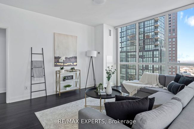 2406 - 2900 Highway 7 Road, Condo with 2 bedrooms, 2 bathrooms and null parking in Vaughan ON | Image 9