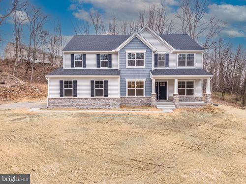 222 W Uwchlan Ave, DOWNINGTOWN, PA, 19335-3252 | Card Image