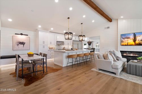 5440 E Beck Ln, Scottsdale, AZ, 85254-1728 | Card Image