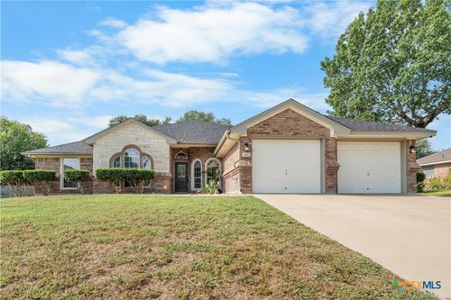 418 Wrought Iron Dr, Harker Heights, TX, 76548-7493 | Card Image