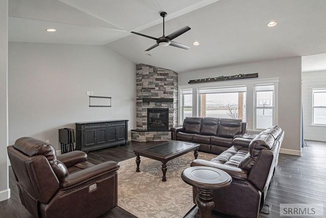 2868 Spring Gulch Dr, House other with 5 bedrooms, 4 bathrooms and 18 parking in Ammon ID | Image 5