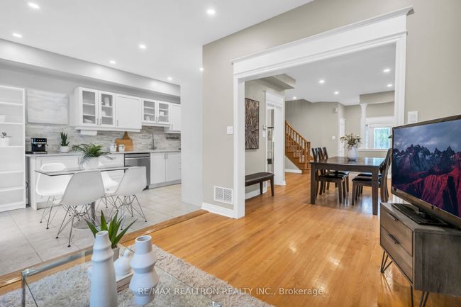 172 Denise Cir, House attached with 4 bedrooms, 4 bathrooms and 2 parking in Newmarket ON | Image 10