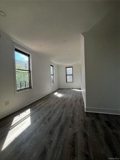 2-3294 Hull Ave, Bronx, NY, 10467-3302 | Card Image