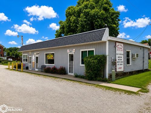 104 N 1st St, Montrose, IA, 52639-9609 | Card Image