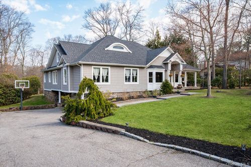 7 Riga Ln, Huntingtn Sta, NY, 11747-3405 | Card Image