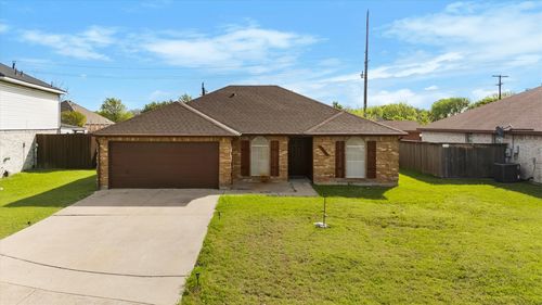 3242 Spring Meadow Ln, Grand Prairie, TX, 75052-6480 | Card Image