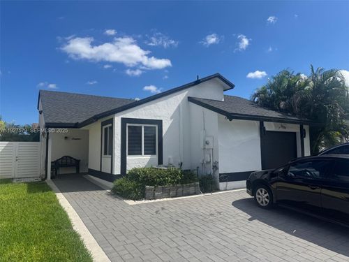 1131 Sw 110th Ave, Pembroke Pines, FL, 33025-3512 | Card Image