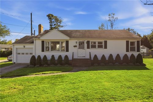 123 Ruggles Avenue, Newport, RI, 02840 | Card Image
