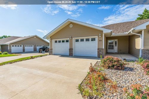 416 Maupin Ln, Sergeant Bluff, IA, 51054-8972 | Card Image