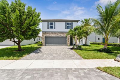 522 Lucky Lane, House other with 4 bedrooms, 2 bathrooms and null parking in Delray Beach FL | Image 2