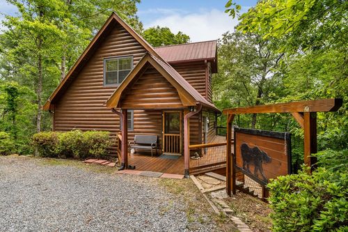 294 Oakwood Trl, Mineral Bluff, GA, 30559-2361 | Card Image