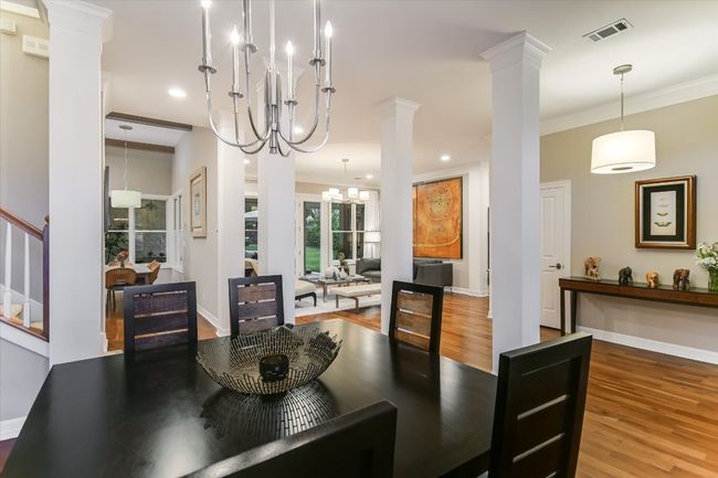 9001 Thickwoods, House other with 4 bedrooms, 5 bathrooms and 2 parking in Austin TX | Image 7