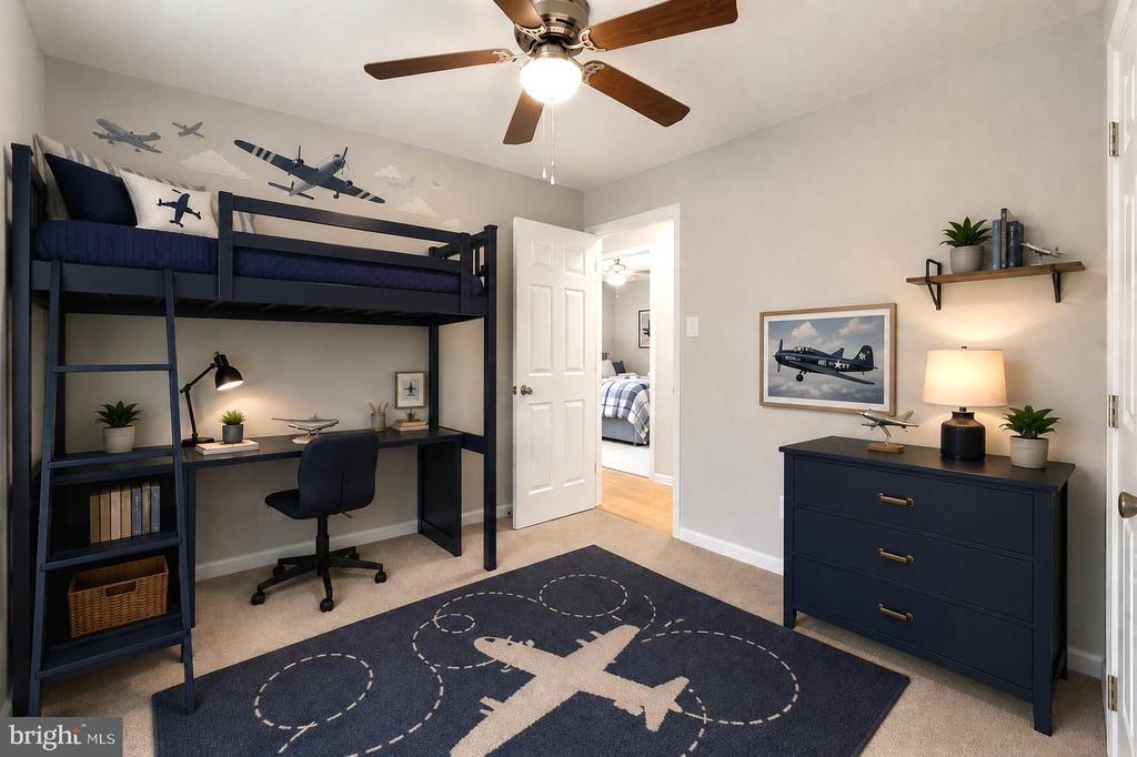Residential in LEXINGTON PARK 4