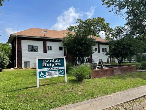 2810 Wills St, Eldorado, IL, 62930-1000 | Card Image