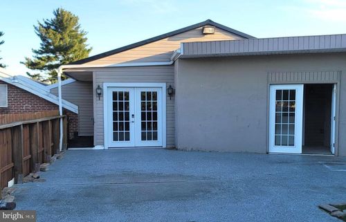 upper-level-7888 Anthony Hwy, WAYNESBORO, PA, 17268-9716 | Card Image
