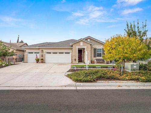 425 Karen Avenue, Kerman, CA, 93630 | Card Image