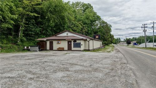 2959 Brightwood Rd Se, New Philadelphia, OH, 44663-7728 | Card Image