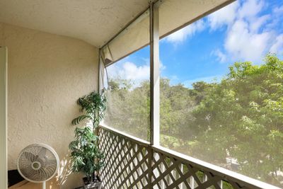 309 - 2477 Nw 89th Drive, Condo with 2 bedrooms, 2 bathrooms and null parking in Coral Springs FL | Image 3