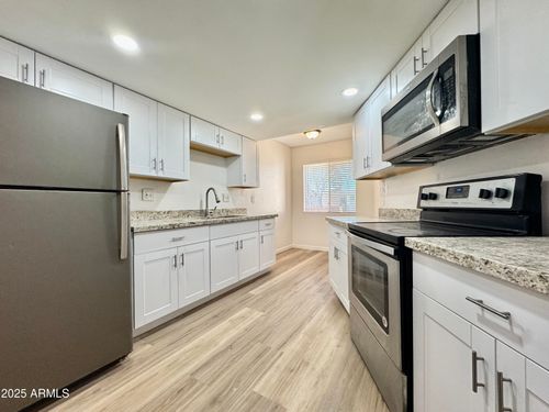 10949 W Coggins Dr, Sun City, AZ, 85351-3346 | Card Image